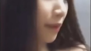 與閨蜜視訊通話!正妹太激動不小心扯下洋裝肩帶露出D罩杯雪乳:我忍不住重複播放 與閨蜜視訊通話!正妹太激動不小心扯下洋裝肩帶露出D罩杯雪乳:我忍不住重複播放