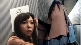 真‧偷拍神人!! 假裝問路多名妹子 趁搭電扶梯時大膽下手開掀! 真‧偷拍神人!! 假裝問路多名妹子 趁搭電扶梯時大膽下手開掀!