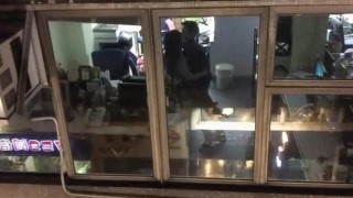 香港辦公室偷情俾對面偷拍 香港辦公室偷情俾對面偷拍