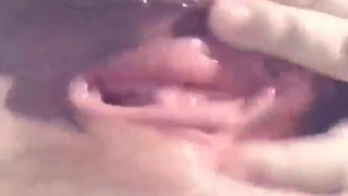 淫底港女Ivy Lo自摸指插粉嫩一線西噴晒水 淫底港女Ivy Lo自摸指插粉嫩一線西噴晒水