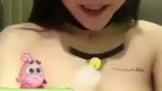 大波妹玩手機遊戲 大波妹玩手機遊戲