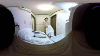 在廁所偷看正妹換衣服 在廁所偷看正妹換衣服