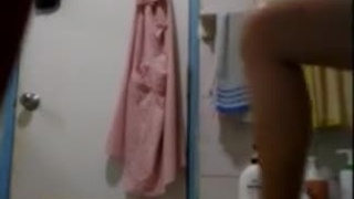 屁孩想偷拍超美表姊洗澡!沒想到卻拍到「意外驚喜」嚇得再也不敢啦! 屁孩想偷拍超美表姊洗澡!沒想到卻拍到「意外驚喜」嚇得再也不敢啦!