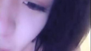 小隻女那厚厚的雙唇流露出好色的氣息 2 小隻女那厚厚的雙唇流露出好色的氣息 2