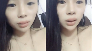 可愛妹子露小穴吸引哥哥帶她出去玩 可愛妹子露小穴吸引哥哥帶她出去玩