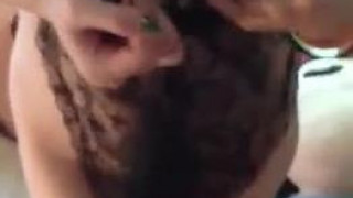 [居家自拍]調皮女友穿情趣睡衣勾引男友～直接被推倒猛插（有影）