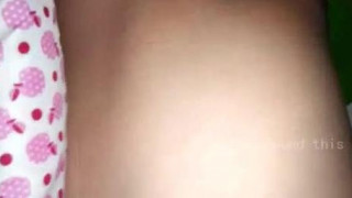 孩子睡旁邊~夫妻把握機會曬恩愛!水多到流出來還不敢太大聲~忍得好辛苦(有影) 孩子睡旁邊~夫妻把握機會曬恩愛!水多到流出來還不敢太大聲~忍得好辛苦(有影)