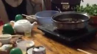 飯桌上男的說不摸奶子不讓走這妹子一下就把胸罩拉下來了 飯桌上男的說不摸奶子不讓走這妹子一下就把胸罩拉下來了