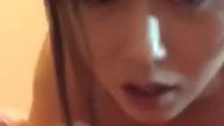 看見此女的白虎BB我當場就硬了讓人忍不住想打一炮 看見此女的白虎BB我當場就硬了讓人忍不住想打一炮