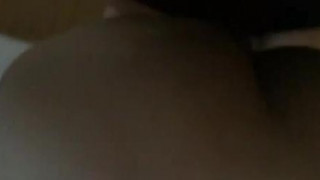 「不要~好刺激阿」短髮妹妹從床上玩到陽台,尖叫求饒趴在床上不能動!(有影) 「不要~好刺激阿」短髮妹妹從床上玩到陽台,尖叫求饒趴在床上不能動!(有影)