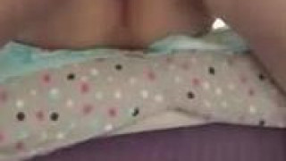 可愛萌妹被拖到床邊「橫衝直撞」~大力插入嬌喊:爸爸~快死了!(有影) 可愛萌妹被拖到床邊「橫衝直撞」~大力插入嬌喊:爸爸~快死了!(有影)