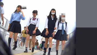 真‧偷拍神人!!不管站著坐著 只要是高中妹內褲顏色都引人遐想 25 真‧偷拍神人!!不管站著坐著 只要是高中妹內褲顏色都引人遐想 25