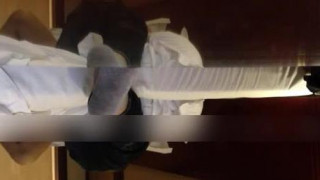 女友第一次3P特别不好意思渐渐进入状态 女友第一次3P特别不好意思渐渐进入状态