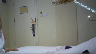 Húp thử nước lồn chị dâu nhỏ tuổi Húp thử nước lồn chị dâu nhỏ tuổi