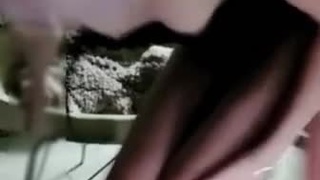 夭鬼裝小心?嫩乳妹色誘大樓保全在樓梯間直接來!半推半就被脫光卻主動哈屌 夭鬼裝小心?嫩乳妹色誘大樓保全在樓梯間直接來!半推半就被脫光卻主動哈屌