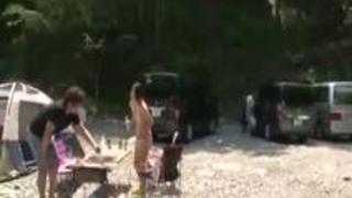 超SSS級の爆乳神乳でパイズリご奉仕をさせられる野外セックスエロすぎるでしょ 超SSS級の爆乳神乳でパイズリご奉仕をさせられる野外セックスエロすぎるでしょ