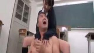 完全にドM向け、アイドル級美少女にビンタ・顔面騎乗でいじめられちゃうAV 完全にドM向け、アイドル級美少女にビンタ・顔面騎乗でいじめられちゃうAV