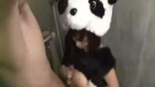 パンダのきぐるみのまま巨乳おっぱい巨尻デカ尻の浜崎真緒がセックス!アホみたいだけど結構エロいんだなこれが! パンダのきぐるみのまま巨乳おっぱい巨尻デカ尻の浜崎真緒がセックス!アホみたいだけど結構エロいんだなこれが!