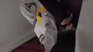 【素人、コスプレ】魅力的過ぎる肌が白い乳の黒パンストパンピー変装ファンと膣内射精 【素人、コスプレ】魅力的過ぎる肌が白い乳の黒パンストパンピー変装ファンと膣内射精