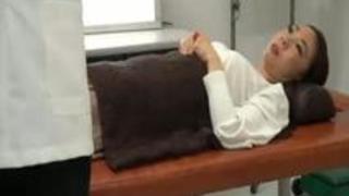 ゴッドハンドな鍼灸院で言葉巧みに人妻中出し其の壱.mp4 ゴッドハンドな鍼灸院で言葉巧みに人妻中出し其の壱.mp4