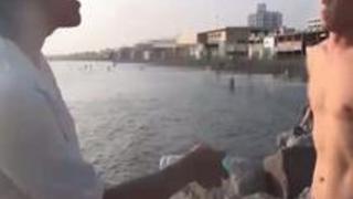 【素人エロ動画】海で見つけた素人のひと妻は軽い愛撫にも敏感に感じちゃう!バックで激ピストンでハメると喘ぎっぱなしで半端なくerow 【素人エロ動画】海で見つけた素人のひと妻は軽い愛撫にも敏感に感じちゃう!バックで激ピストンでハメると喘ぎっぱなしで半端なくerow