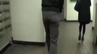 女子校生を尾行し押し込み中出しレイプ 女子校生を尾行し押し込み中出しレイプ