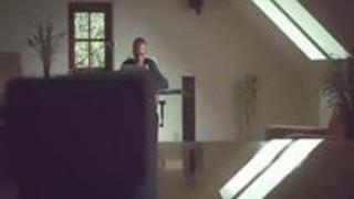 スタイル抜群のモデル系美女を禿のおっさんが生バック スタイル抜群のモデル系美女を禿のおっさんが生バック