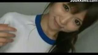 体操着のお姉さんに風呂場でフェラしてもらいパイズリも・・・ 体操着のお姉さんに風呂場でフェラしてもらいパイズリも・・・