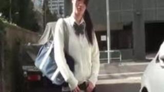 貴方のパンティー見せてもらっていいですか?』ヤリマンビッチ巨乳ギャル女子高生を素人ナンパで駐輪場&マンションで個人撮影スカートパンチラ 貴方のパンティー見せてもらっていいですか?』ヤリマンビッチ巨乳ギャル女子高生を素人ナンパで駐輪場&マンションで個人撮影スカートパンチラ