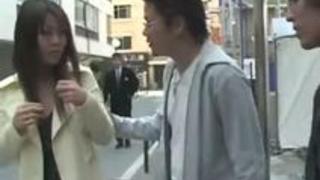 【セックスエロ動画】白昼堂々の犯行!OLを力づくで路地に引っぱり込んでレイプする変態達・・・ 【セックスエロ動画】白昼堂々の犯行!OLを力づくで路地に引っぱり込んでレイプする変態達・・・
