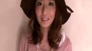 神レベルの美女の剛毛おまんこにチンポを挿入して顔射するエロ動画! 神レベルの美女の剛毛おまんこにチンポを挿入して顔射するエロ動画!