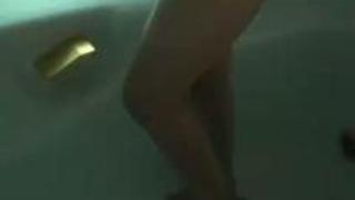 Gカップの巨乳を見せつけ登校拒否の生徒もその気にさせるギャル教師 ERIKA Gカップの巨乳を見せつけ登校拒否の生徒もその気にさせるギャル教師 ERIKA