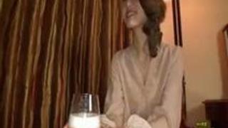 小柳 すみれ 蒼い再会 淡白なご主人に飽きた小柳さんの火遊びは更なる快楽を探求する事! 小柳 すみれ 蒼い再会 淡白なご主人に飽きた小柳さんの火遊びは更なる快楽を探求する事!