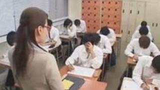 ドS熟女教師の北島玲がテスト時間中にドМ生徒の口バイブを堪能する ドS熟女教師の北島玲がテスト時間中にドМ生徒の口バイブを堪能する