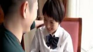 【女優不明】榮倉 〇々にそっくりなショートカットが可愛い制服娘がおじさんの極太チ〇ポでイカされまくる! 【女優不明】榮倉 〇々にそっくりなショートカットが可愛い制服娘がおじさんの極太チ〇ポでイカされまくる!