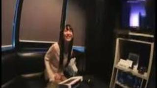 お一人様カラオケ女子を突撃!いおり(20)大学生→清潔感漂う超美形少女が何故1人でカラオケを?→みんなの前だと恥ずかしいから!… お一人様カラオケ女子を突撃!いおり(20)大学生→清潔感漂う超美形少女が何故1人でカラオケを?→みんなの前だと恥ずかしいから!…