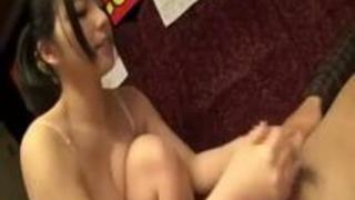 【上原亜衣】現金もらうか精子を出すか。チンポしごきに射精我慢できれば賞金ゲット 【上原亜衣】現金もらうか精子を出すか。チンポしごきに射精我慢できれば賞金ゲット