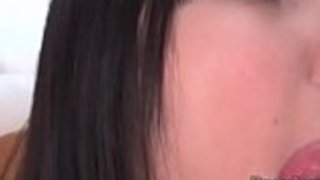 Reo Saionjiセクシーなポルノショーは、彼女の貧しいパートナーに沿って Reo Saionjiセクシーなポルノショーは、彼女の貧しいパートナーに沿って