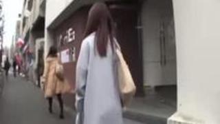 街頭でナンパした19歳のエロい美人若妻とホテルでハメ撮り 街頭でナンパした19歳のエロい美人若妻とホテルでハメ撮り