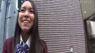 つやつやの黒髪でしなやかな褐色�... つやつやの黒髪でしなやかな褐色�...