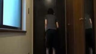 かわいい美巨乳娘と濃厚ファック!しかも、たっぷり中出しされちゃう! かわいい美巨乳娘と濃厚ファック!しかも、たっぷり中出しされちゃう!