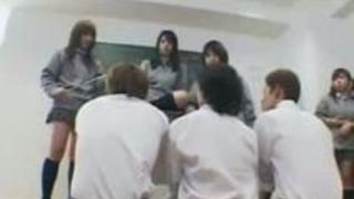 ヤリマンビッチ痴女女学院に童貞を連れ込んでハーレム逆レイプで顔面騎乗&筆おろし性教育しちゃうヤリマンビッチ痴女巨乳ギャル女子高生 ヤリマンビッチ痴女女学院に童貞を連れ込んでハーレム逆レイプで顔面騎乗&筆おろし性教育しちゃうヤリマンビッチ痴女巨乳ギャル女子高生