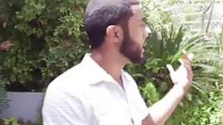 アジアのベイビーは、ザーメンの前に黒いコックに乗る アジアのベイビーは、ザーメンの前に黒いコックに乗る