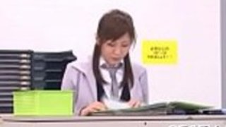 日本のオフィスセックスに屈する 日本のオフィスセックスに屈する
