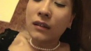 韓国人の女性はセックスをしており、彼女の下着を拾わない 韓国人の女性はセックスをしており、彼女の下着を拾わない