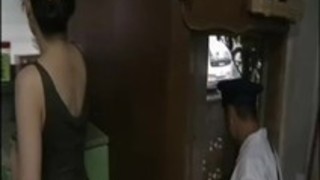 【ヘンリー塚本】昼間から他人棒でSEXするオバさん大沢萌 【ヘンリー塚本】昼間から他人棒でSEXするオバさん大沢萌