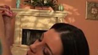 ふわふわのブルネットは、徹底的に剃られた ふわふわのブルネットは、徹底的に剃られた