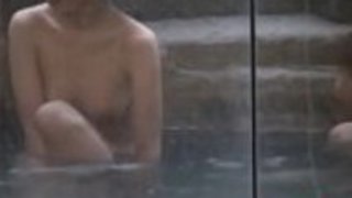 アジア人はシャワーを盗んだ アジア人はシャワーを盗んだ