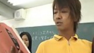 若い女の子が荒れた 若い女の子が荒れた