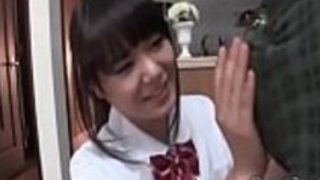 Young Miuraが彼女の両穴にコックを必要とする Young Miuraが彼女の両穴にコックを必要とする